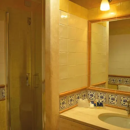 Tranquil Lantana For 5 People 15km From Apartment